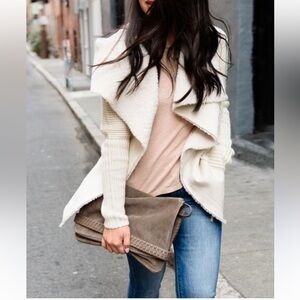 A Pea in the Pod Cream Knit Faux Fur Asymmetrical Open Front Teddy Jacket - Sz L